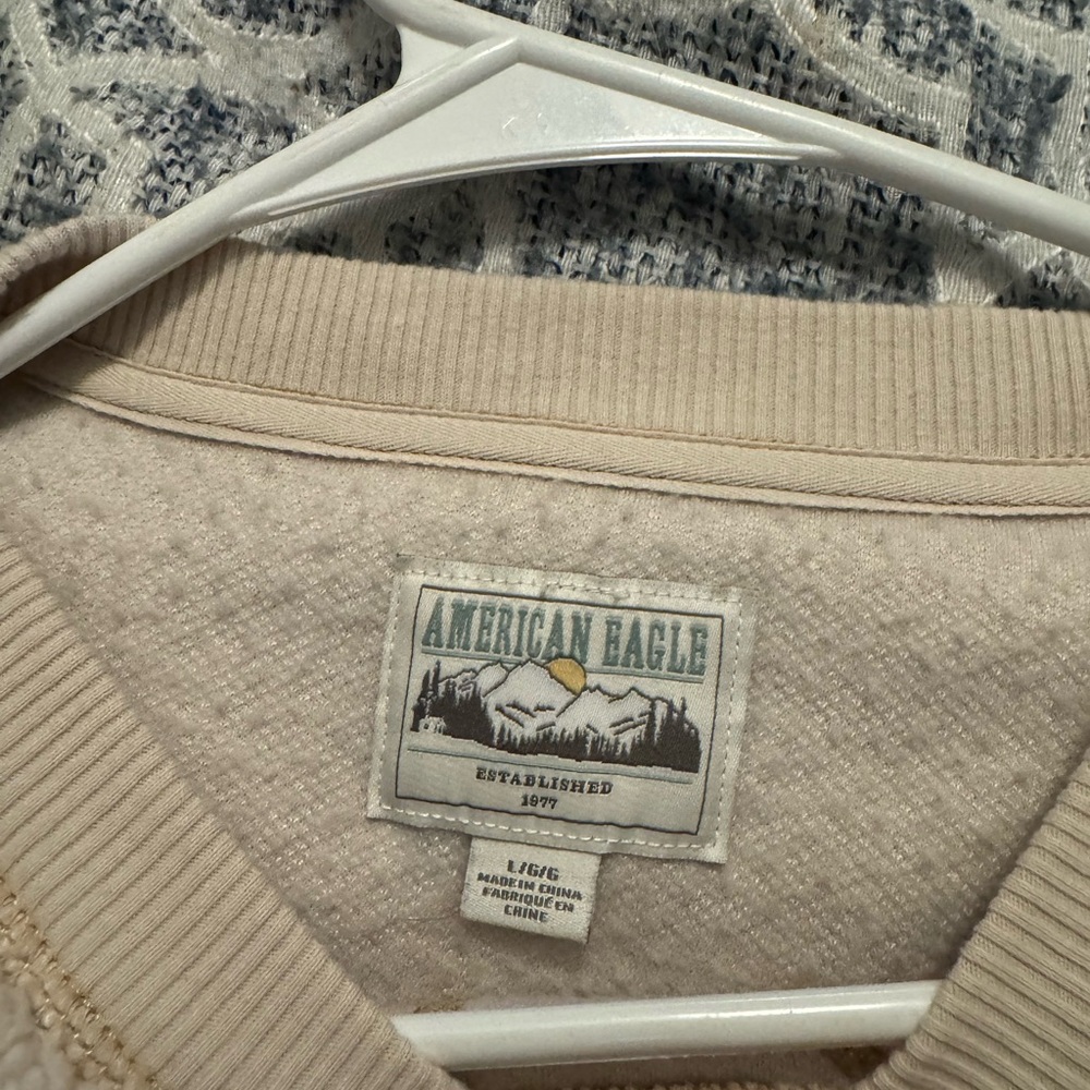 Super cute comfy crewneck sweatshirt